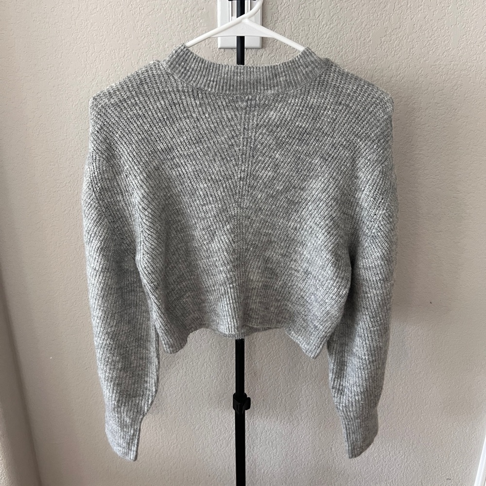 Women’s TopShop Cropped Grey Sweater